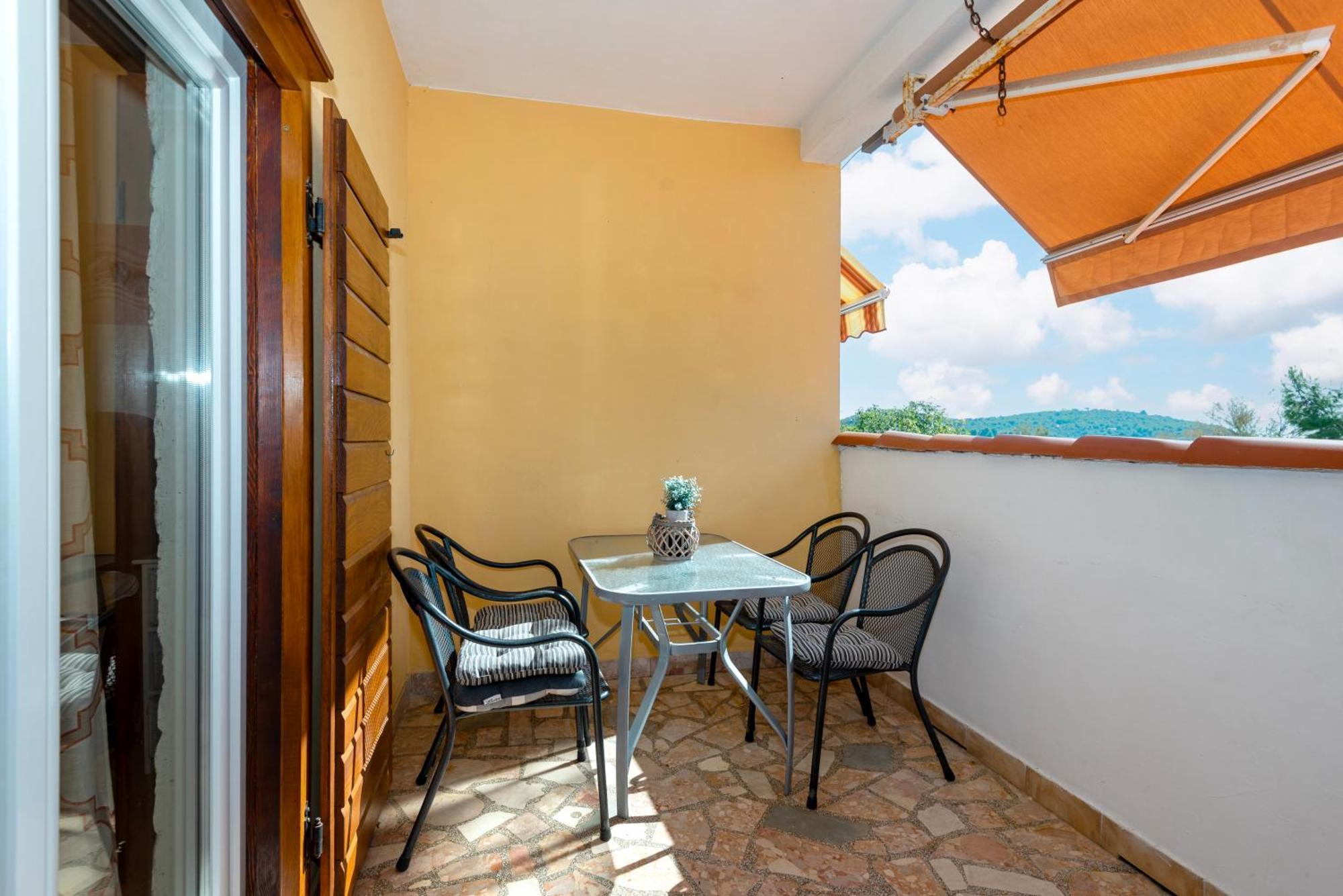 Apartments Rogoznicka Oaza Rogoznica  Ngoại thất bức ảnh