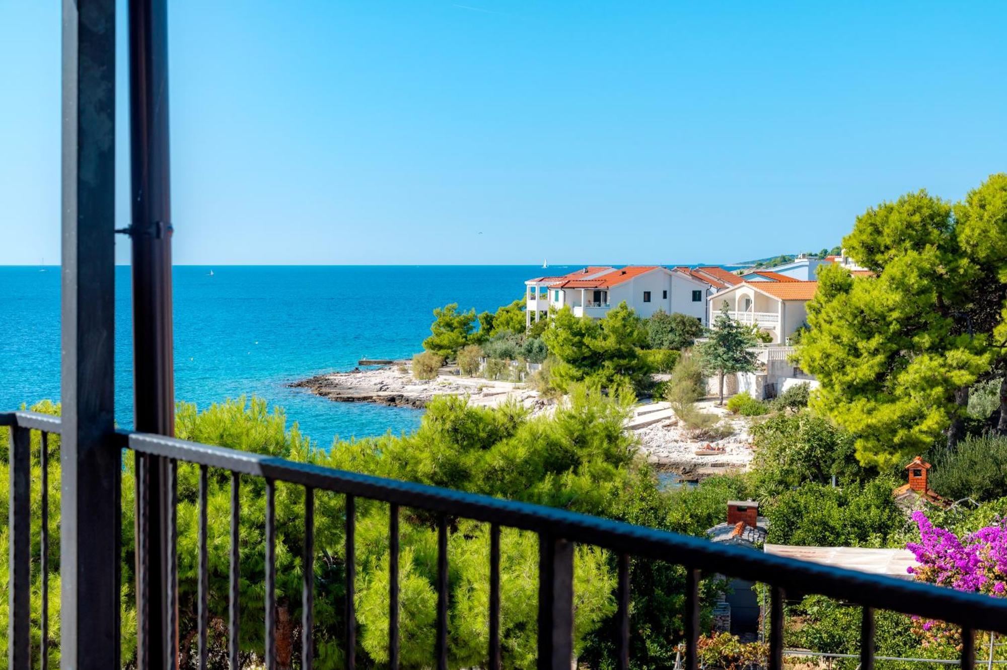 Apartments Rogoznicka Oaza Rogoznica  Ngoại thất bức ảnh