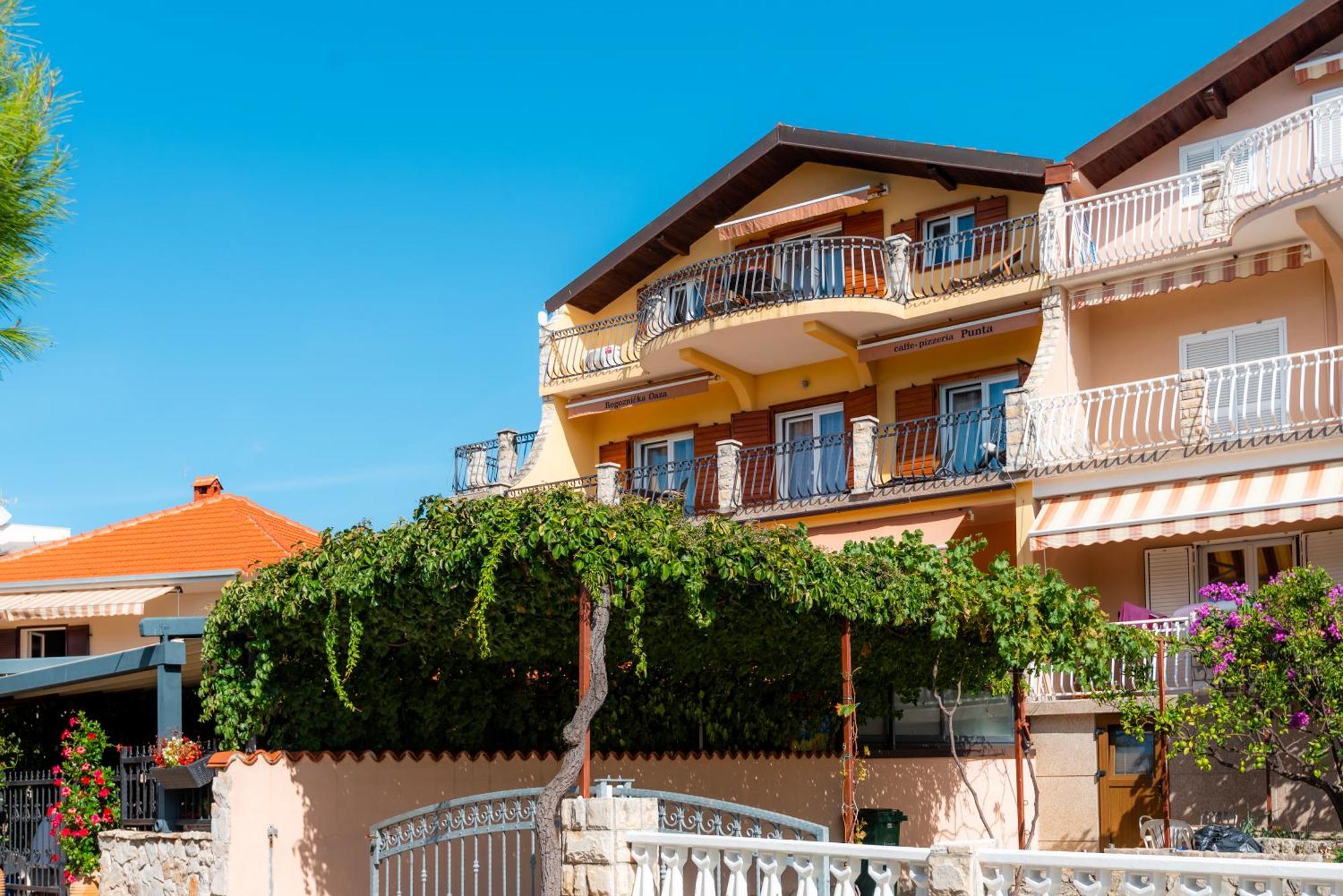 Apartments Rogoznicka Oaza Rogoznica  Ngoại thất bức ảnh